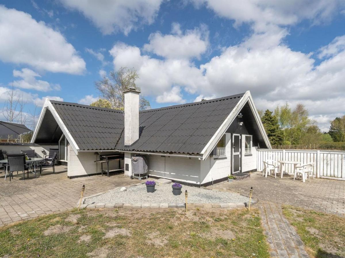 Holiday Home Arnfin - 160M From The Sea In Lolland- Falster And Mon By Interhome Rodby Exterior foto