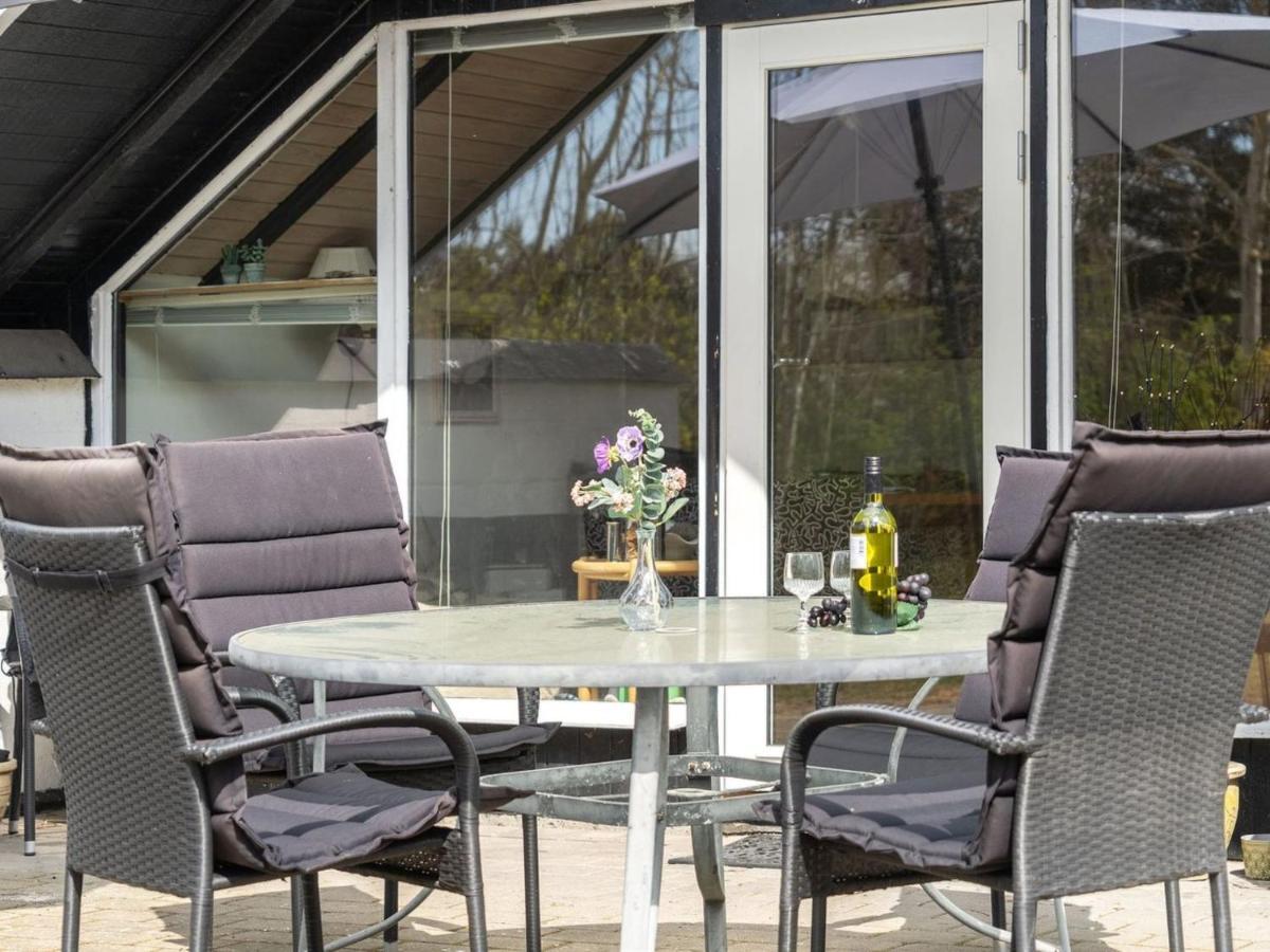 Holiday Home Arnfin - 160M From The Sea In Lolland- Falster And Mon By Interhome Rodby Exterior foto